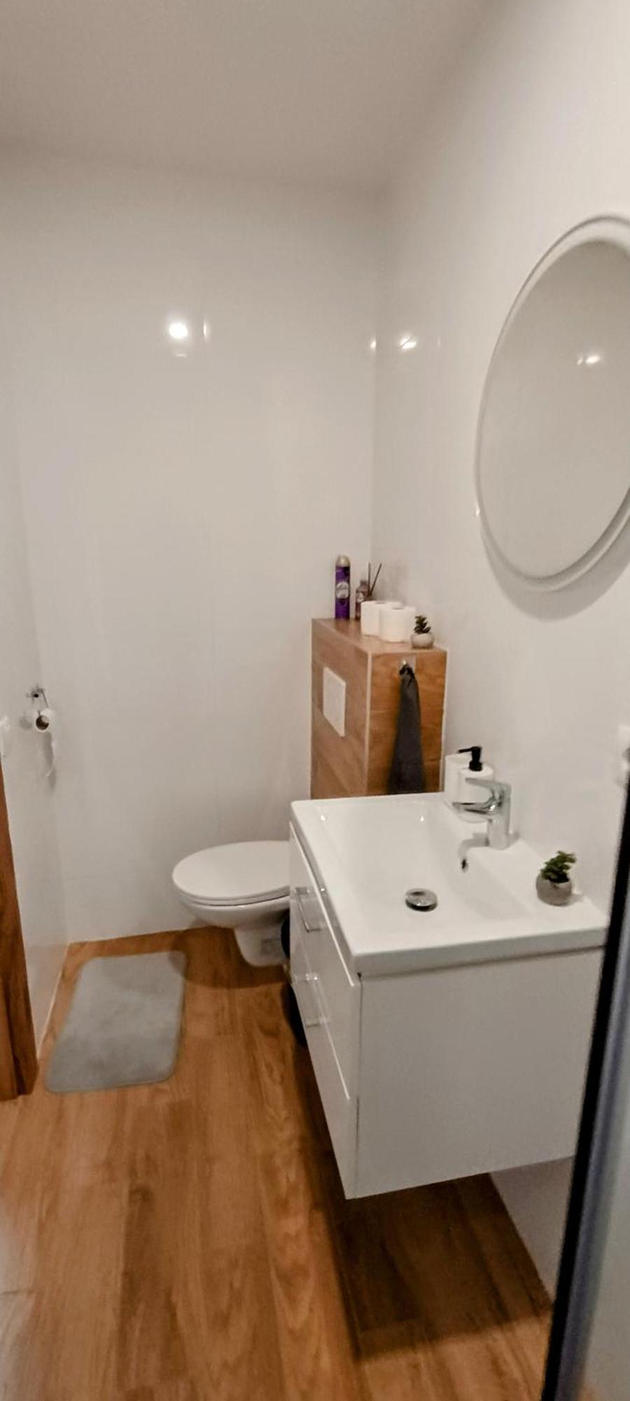 Apartman Shelly Vlachy Екстериор снимка